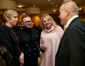 Kateřina Neumannová, česká olympionička a Jan Smigmátor, český swingový zpěvák (52)